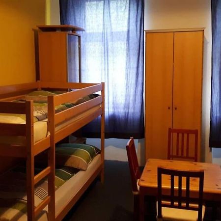 Simple Apartment 10 Minutes To Downtown Вена Экстерьер фото