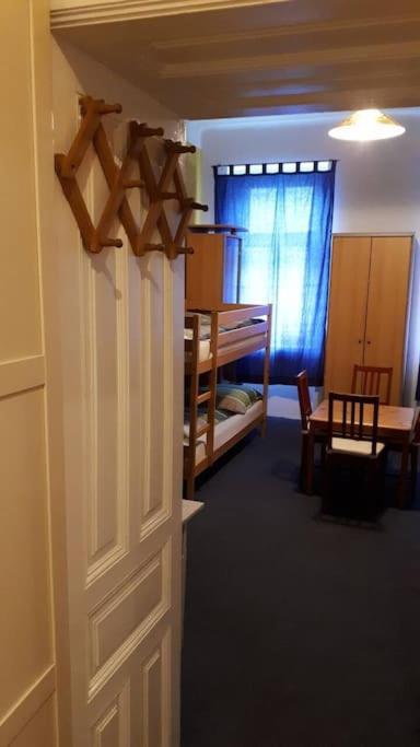 Simple Apartment 10 Minutes To Downtown Вена Экстерьер фото